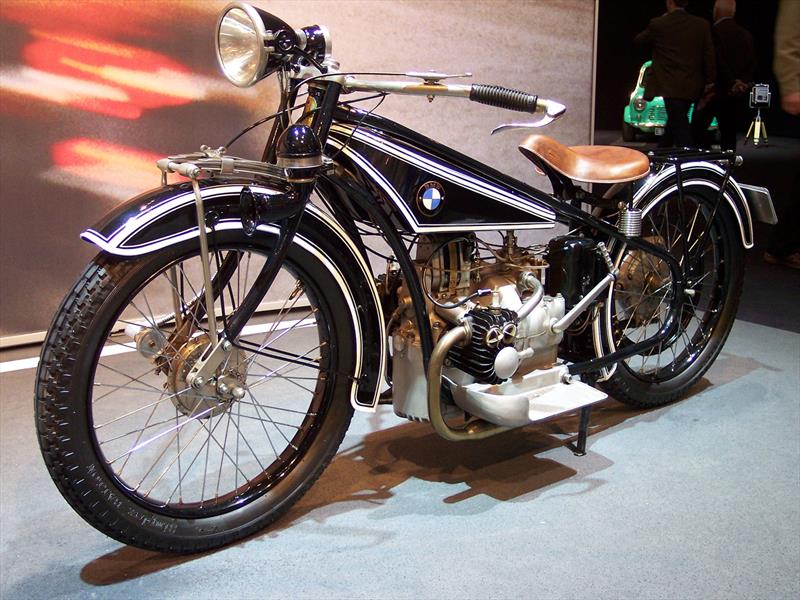 BMW R32