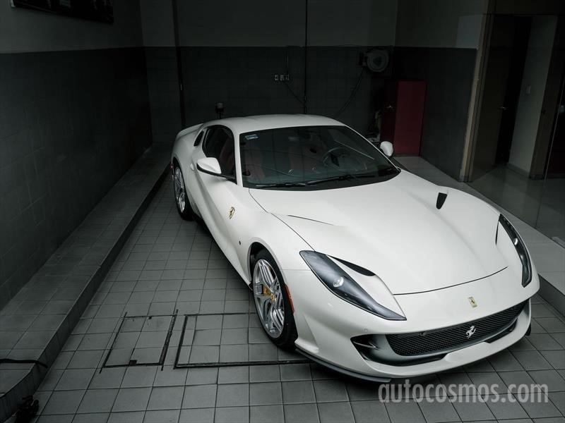 Ferrari 812 Superfast