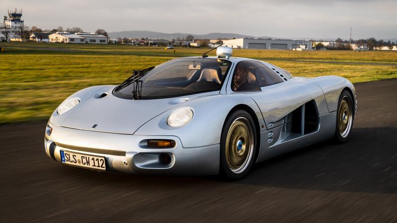 Isdera Commendatore 112i
