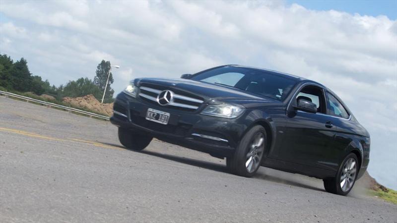 Mercedes-Benz C 250 Coupé a prueba