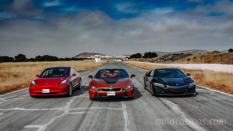 Tesla Model 3 vs BMW i8 Roadster vs Acura NSX