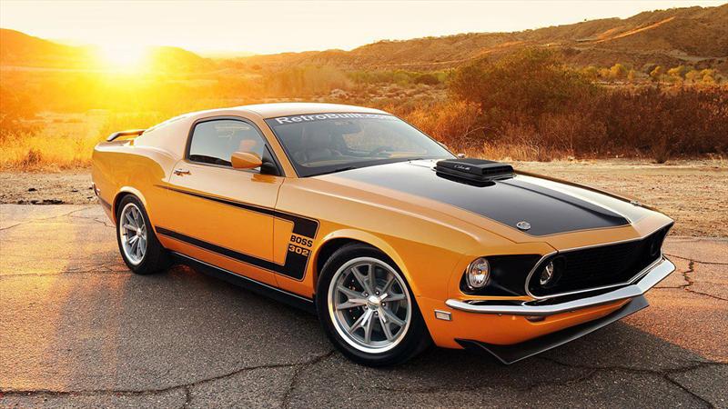 Ford Mustang retro moderno
