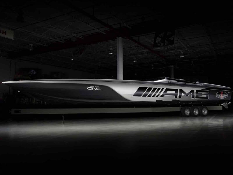 Cigarette Racing 515 Project One