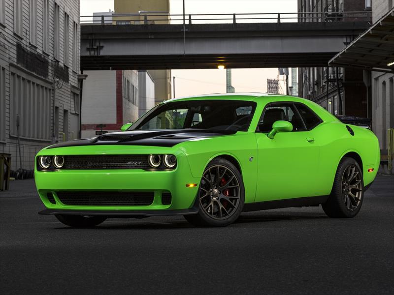 Dodge Challenger SRT Hellcat 2015