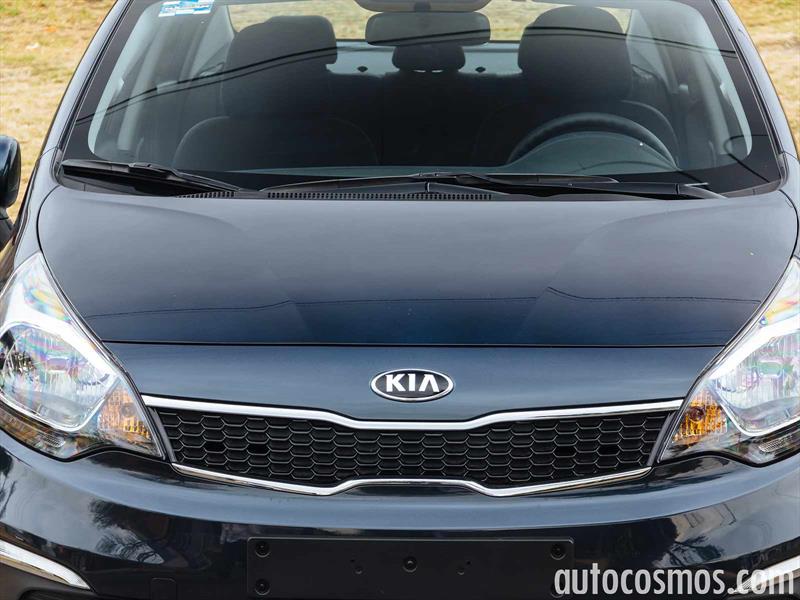 Kia Rio sedán 2016