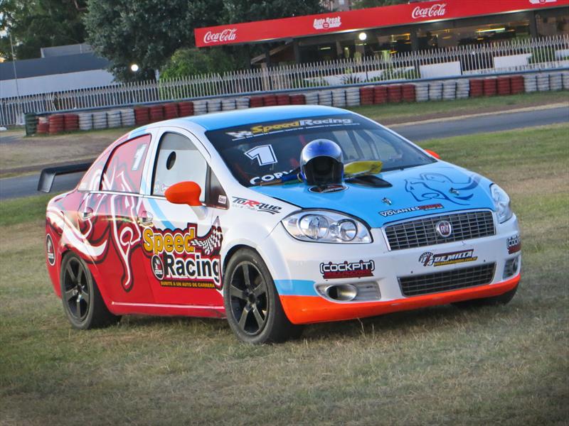 Un dia en la pista con el FIAT Linea Competizione