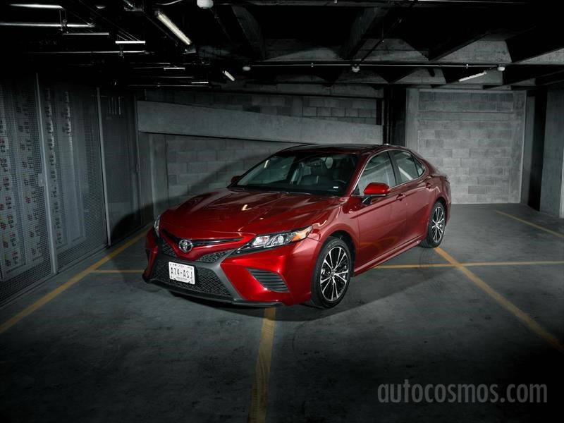 Toyota Camry 2018
