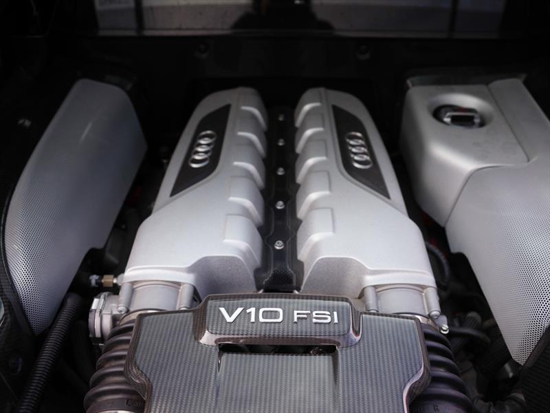 Audi R8 V10 Plus 2014