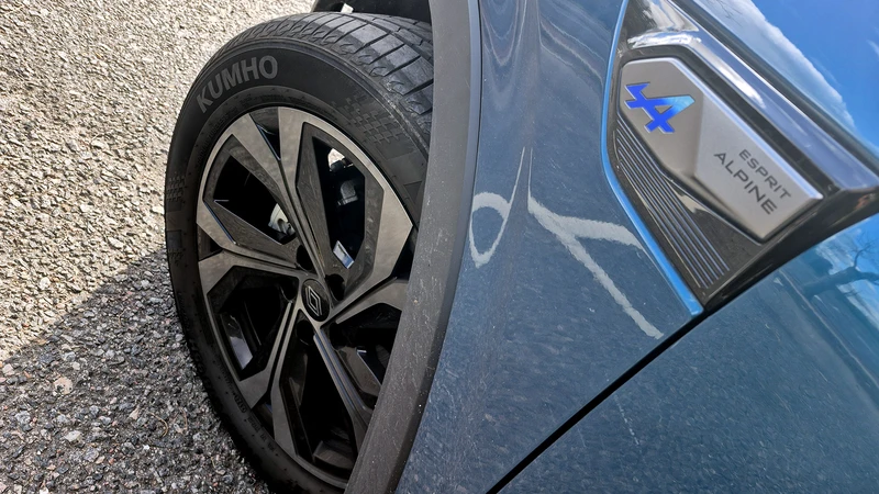 Test Drive Renault Arkana E-Tech Hybrid