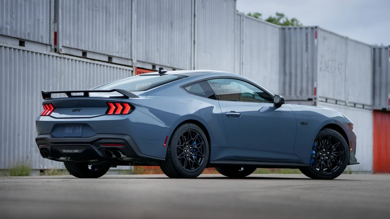 Ford Mustang 2024