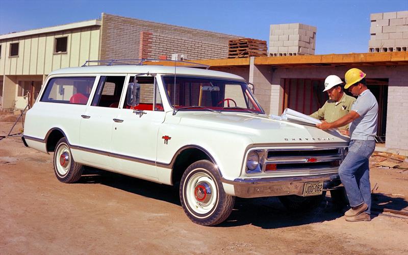 Chevrolet Suburban 7ª Generación 1967-1972
