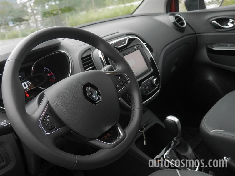 Renault Captur 1.6L Manual vs Automática