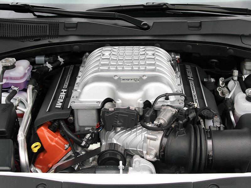 Chrysler 6.2 L con Compresor Mecánico OHV V8 (Dodge Challenger SRT Hellcat)