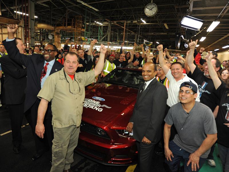 Ford Mustang un millón