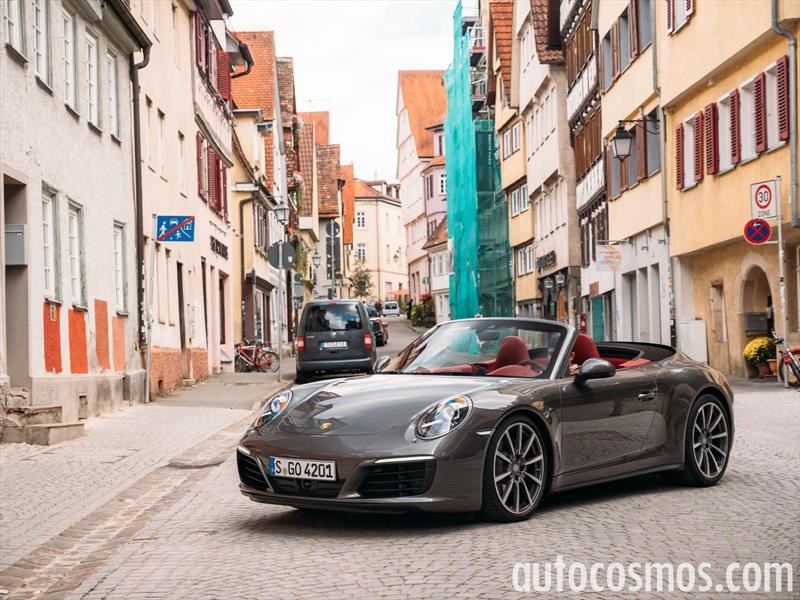 Porsche 911 Carrera 4 Cabriolet 2017