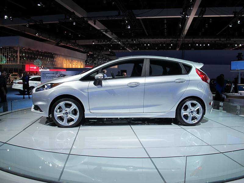 Ford Fiesta ST 2014 en el Salón de Los Ángeles