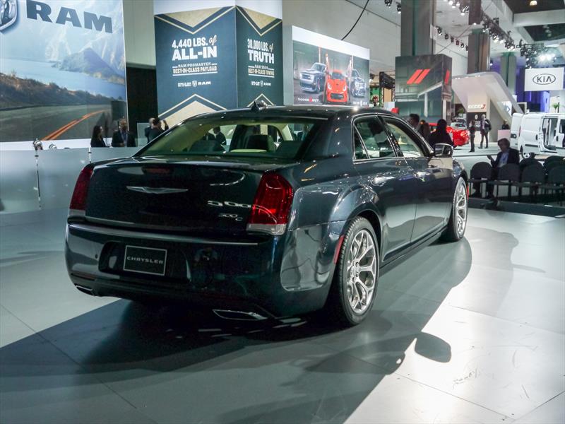 Chrysler 300 2015