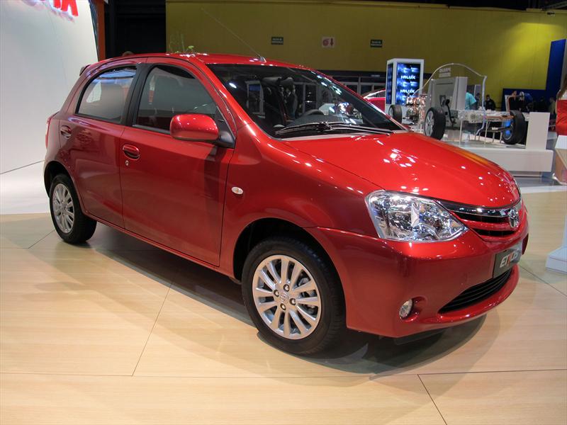 Toyota Etios en el Salón de BA 2013