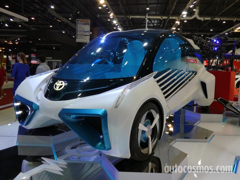 Toyota en el Salón de Buenos Aires 2017