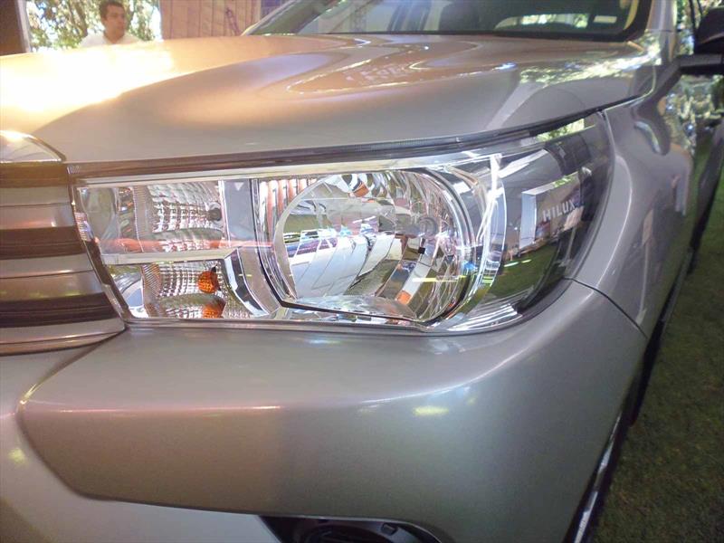 Toyota Hilux 2016