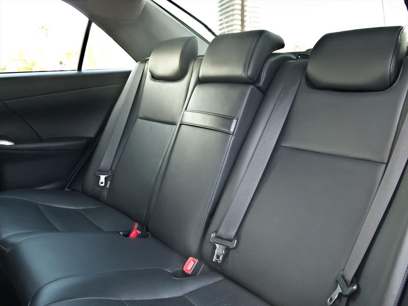 Toyota Camry V6 a prueba