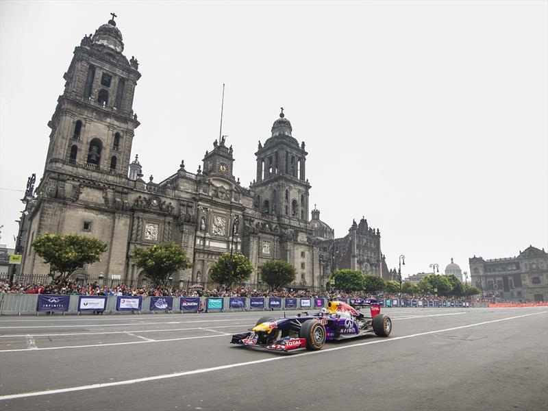 Infiniti Red Bull Racing ShowRun 2015