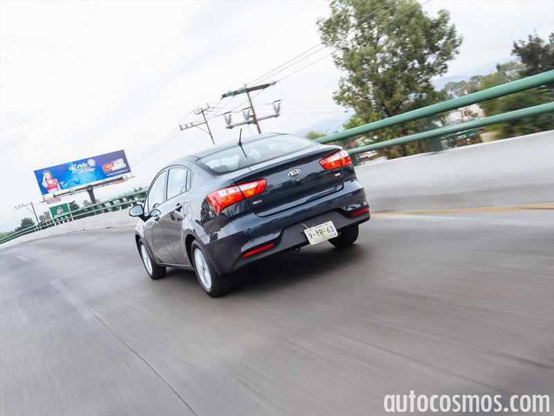 Kia Rio sedán 2016