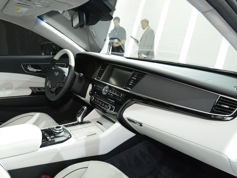 Kia K900, ingresando a la alta gama