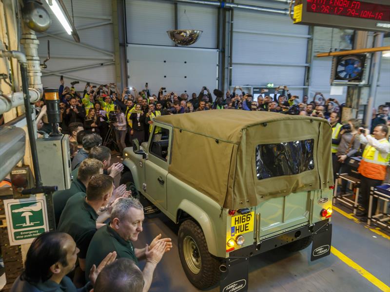 Land Rover Defender dice adiós