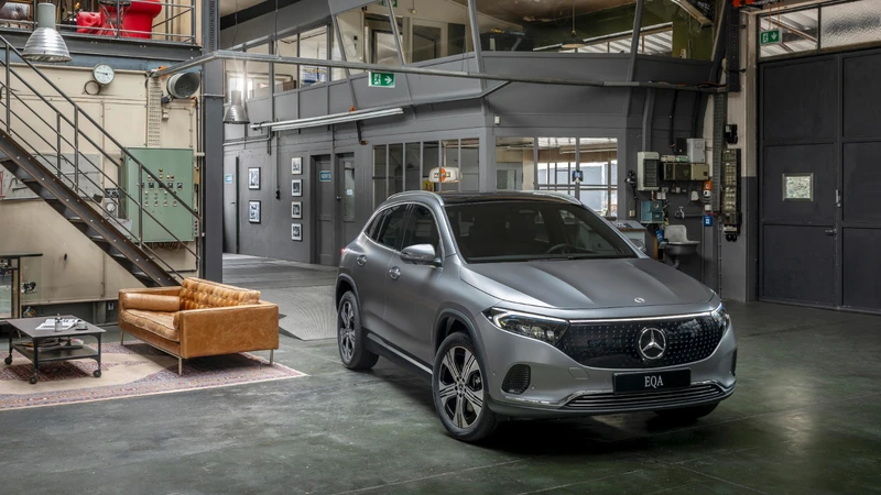 Mercedes-Benz EQA 2024