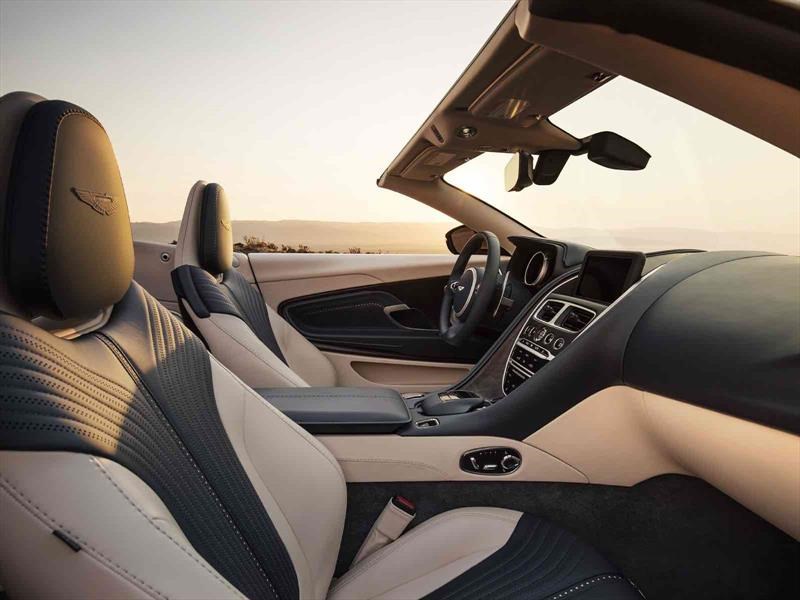 Aston Martin DB11 Volante