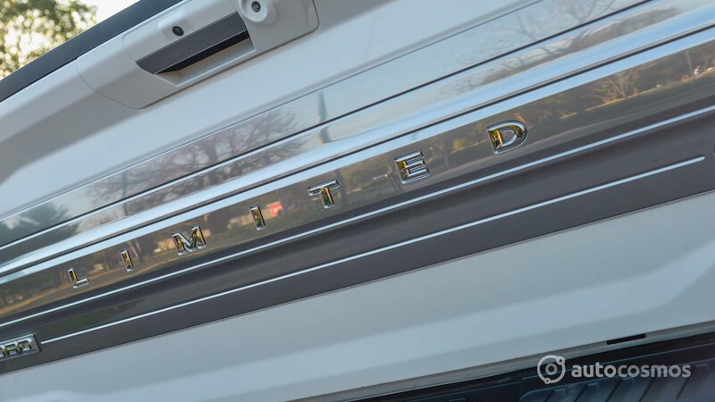 Ford Lobo Limited Híbrida 2021 a prueba