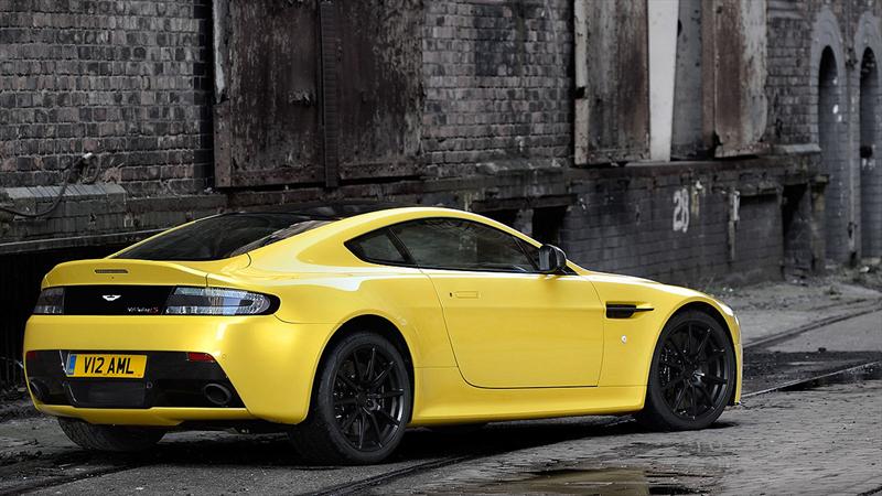 Aston Martin Vantage V12 S