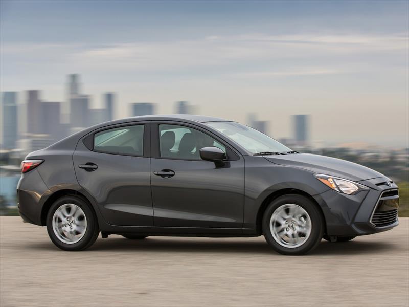 Scion iA 2016