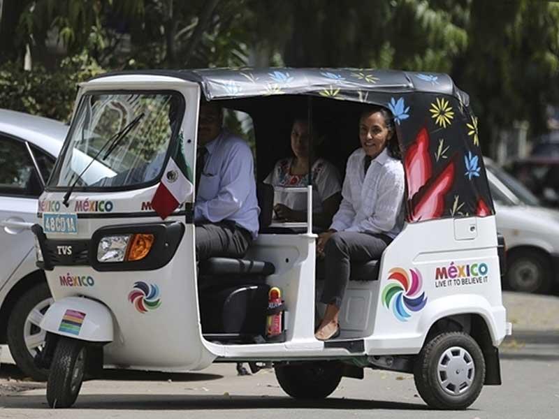Autorickshaw de la embajadora de México en India