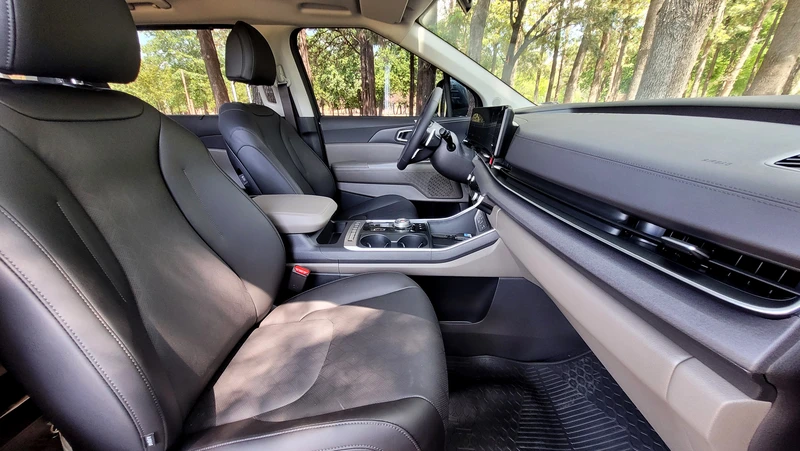 Test Drive Kia Carnival: la nave especial estrena