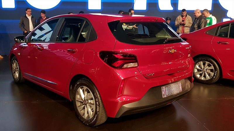 Chevrolet Onix y Onix Plus lanzamiento en Brasil