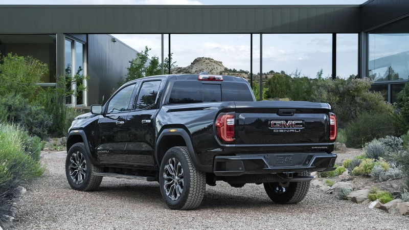 GMC Canyon Denali 2023