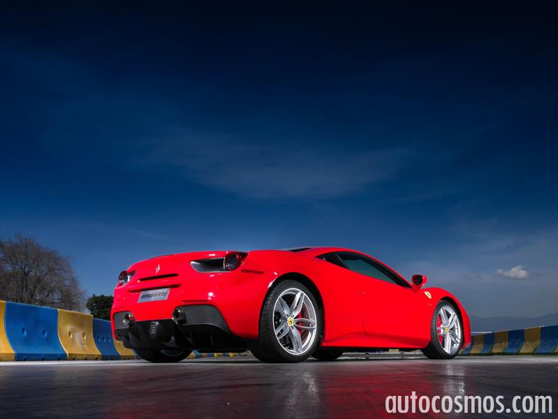 Ferrari 488 GTB 2016