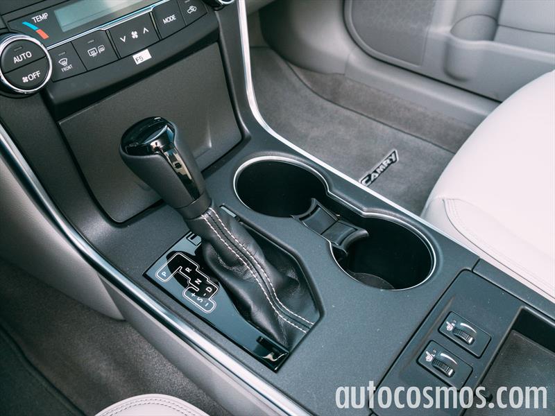 Toyota Camry 2015