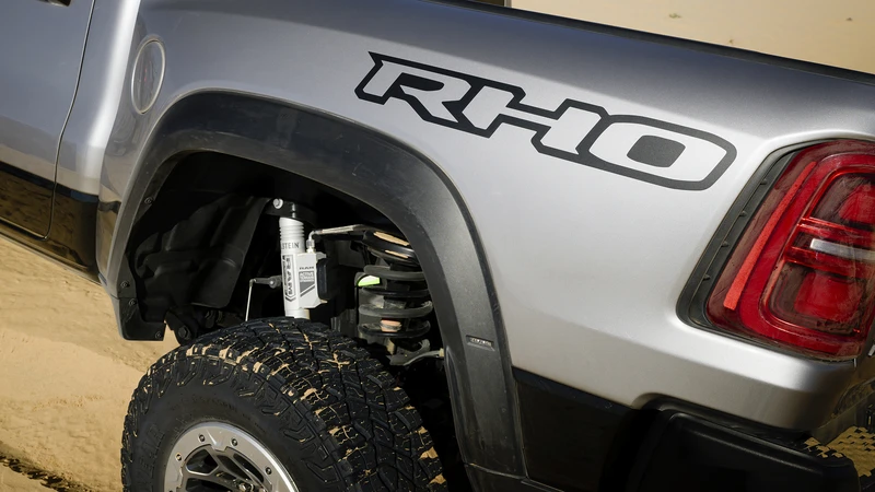 RAM 1500 RHO: un Huracán sopla en la anti Raptor