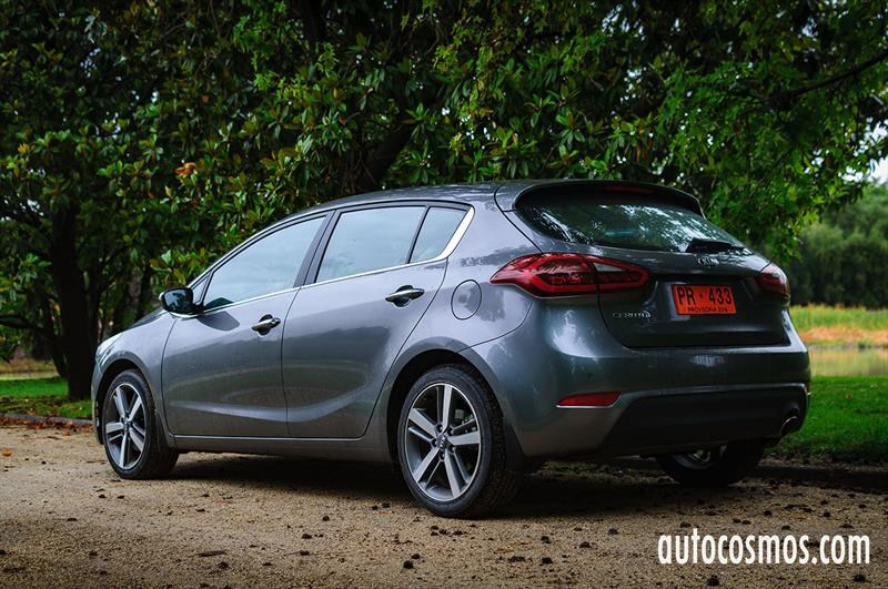 Test Drive: Kia Cerato5 2017