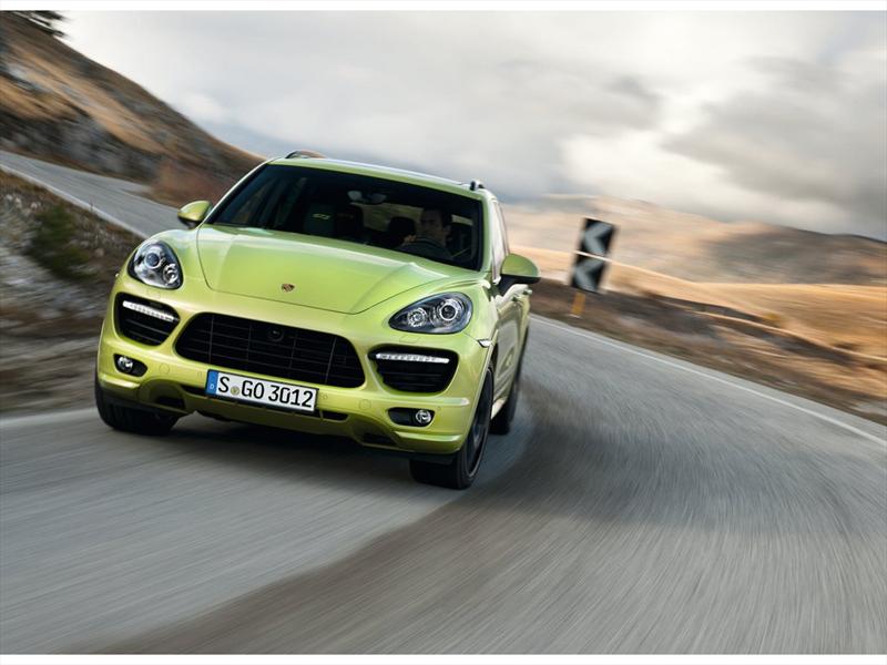 Porsche Cayenne GTS 2013
