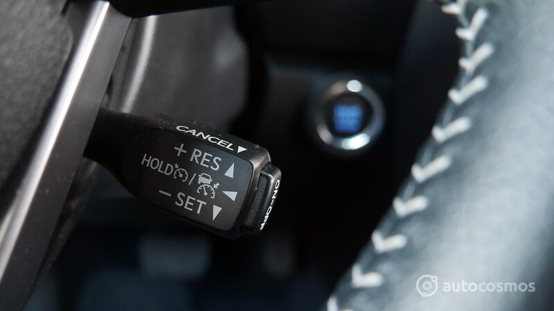 Test Drive Toyota Hilux 2021