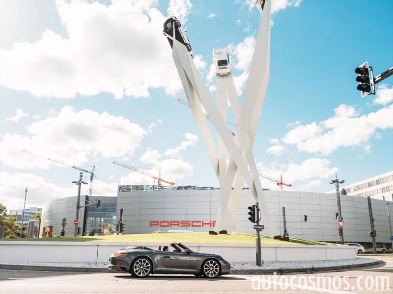 Porsche 911 Carrera 4 Cabriolet 2017