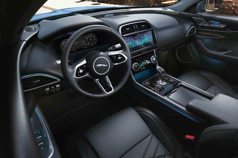 Jaguar XE 2020