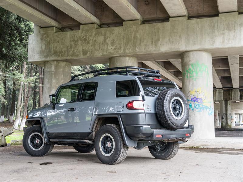 Toyota FJ Cruiser 2014