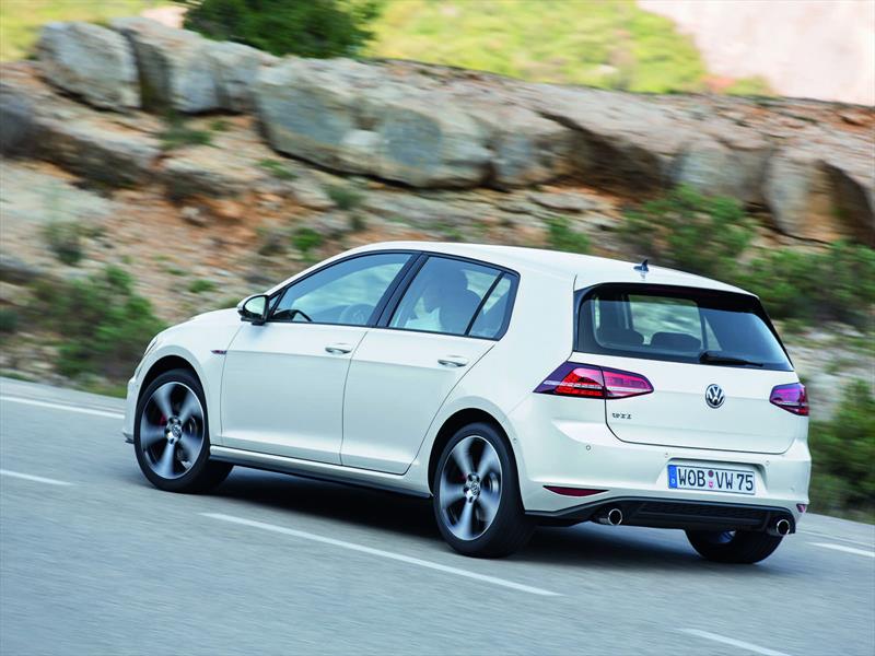 Volkswagen Golf GTI Mk7 - 2012