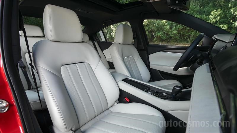 Nissan Altima 2019 vs Mazda6 2019