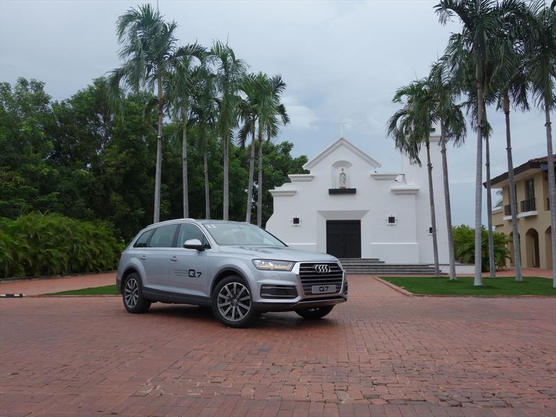 Audi Q7  Copia